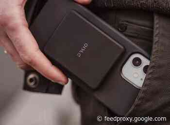 OISLE MagSafe battery pack and wireless charger