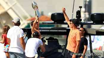 Bucs celebrate Super Bowl title with boat parade