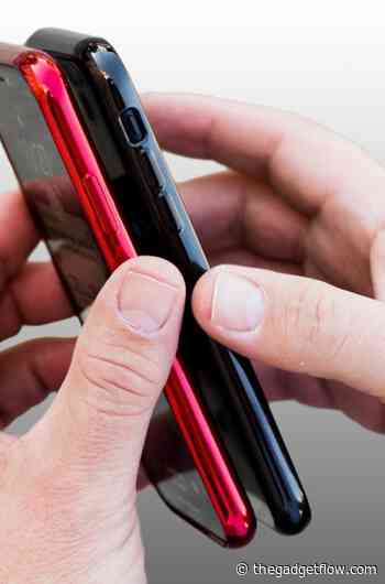 This dual phone gadget makes it easy to have two phones - Gadget Flow
