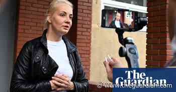 Alexei Navalny's wife arrives in Germany on flight from Russia