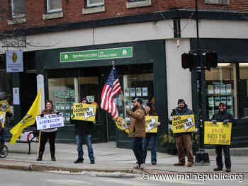 As Anti-Mask Protesters Occupy Prominent Belfast Corner, Officials Encourage Nonengagement - Maine Public