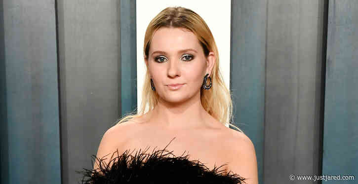 Abigail Breslin Reveals Her Dad Has Been 'Placed on a Ventilator' Amid COVID-19 Battle