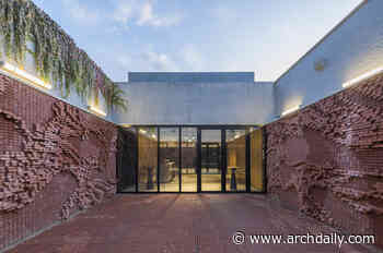 Arts Center nOna / dmvA - ArchDaily