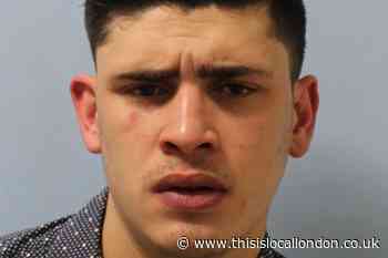 Pickpockets caught by officers at London underground station