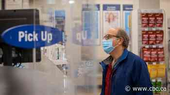 Pharmacies ready to help administer COVID-19 vaccines across Canada, association says