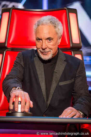 Sir Tom Jones turns for Oldham musicians 2ché on The Voice