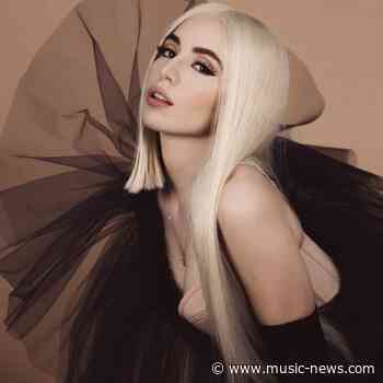 Ava Max suffers awkward wardrobe malfunction as her 'top came off' during show