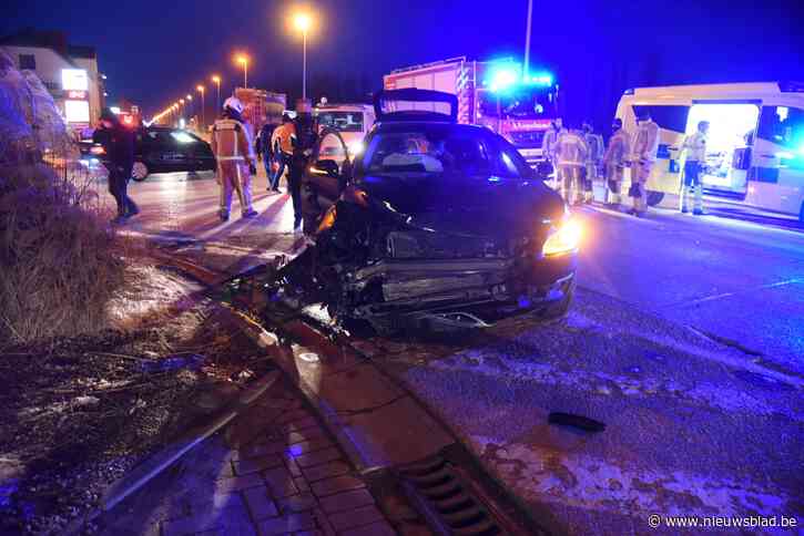 Twee wagens betrokken bij ongeval op Brusselsesteenweg<BR />