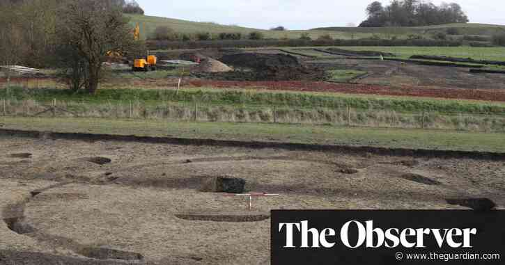 ‘Astonishing’ dig reveals domestic life in the iron age