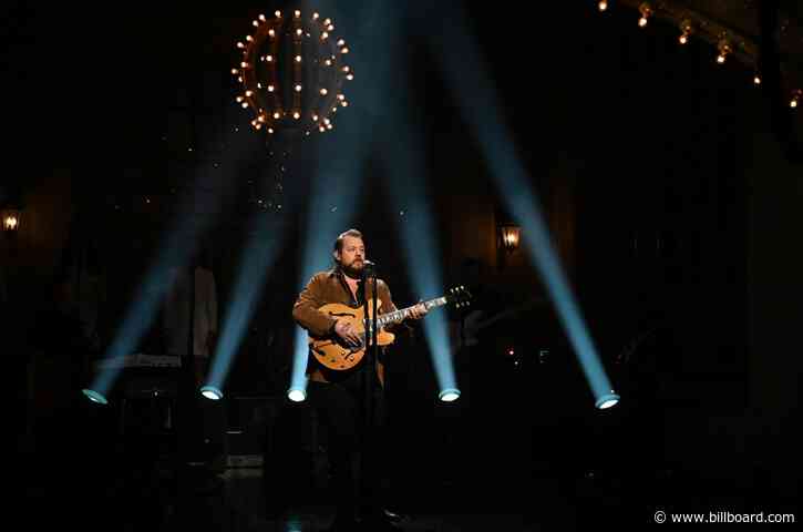 Nathaniel Rateliff Delivers Rousing Performance of ‘Redemption’ During ‘SNL’ Debut: Watch