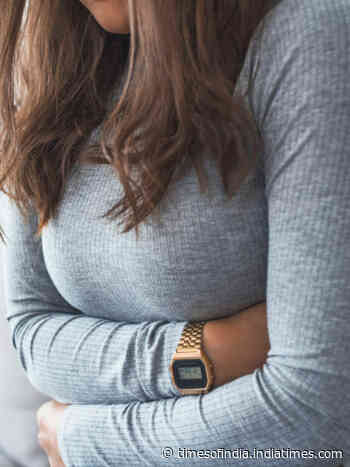 7 reasons your stomach hurts after eating food - Times of India