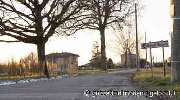Modena, la protesta: «Buche, rotture e alta velocità Troppi incidenti in via Martiniana» - La Gazzetta di Modena