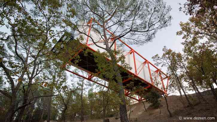 Richard Rogers balances his final building over Provence vineyard