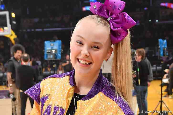 JoJo Siwa Calls Girlfriend Kylie the ‘Most Perfect Person Ever’ in Sweet Valentine’s Day Message