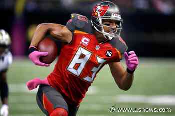 Former NFL Receiver Vincent Jackson Found Dead in Hotel Room