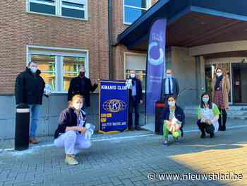 Kiwanis Aalter schenkt 200 popjes aan AZ Sint-Vincentius - Het Nieuwsblad