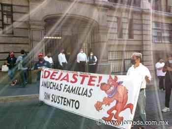 Despedidos de ayuntamiento de Cuernavaca piden solución a sus casos - La Jornada