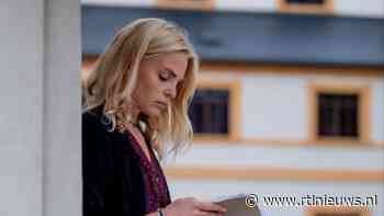 Geeft Charlotte hiermee prijs dat ze de Mol is? - RTL Nieuws