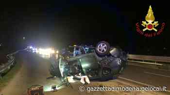 Modena, auto rovesciata dopo incidente in tangenziale. Uno dei conducenti era ubriaco - La Gazzetta di Modena