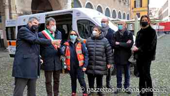 Modena. Un pulmino per la Croce Blu: «Dono fatto alla comunità» - La Gazzetta di Modena