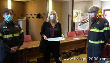 Donazione dell'Associazione Mutua Previdenziale dei Vigili del Fuoco di Modena a favore delle scuole di Nonantola danneggiate dall'alluvione - Bologna 2000