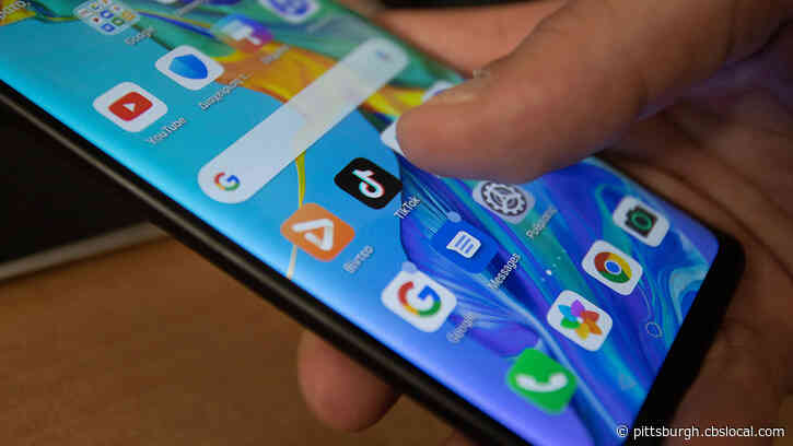 ‘Cybersickness:’ Too Much Screen Time Leading To Illness And Injury