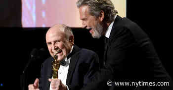 Lynn Stalmaster, Hollywood’s ‘Master Caster,’ Dies at 93