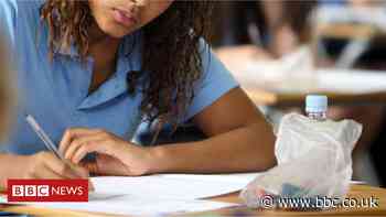 Irish Leaving Cert pupils given calculated grade or exam option