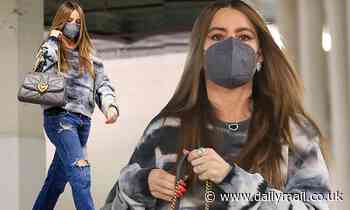 Sofia Vergara exudes casual chic comfort as she runs errands in ripped jeans and platform heels - Daily Mail