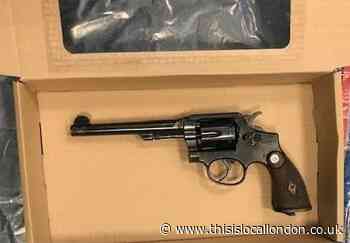 Crime: Police arrest four men after finding gun in Barnet