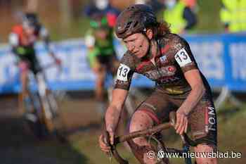 Kim Van De Steene zwanger: “Ga af en toe nog eens cross meepikken”