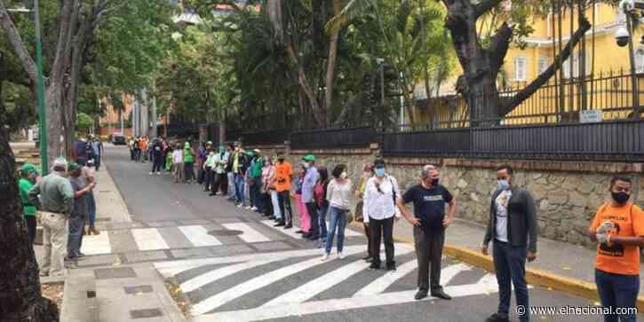 Con una cadena humana agradecieron a Colombia apoyo a los migrantes venezolanos