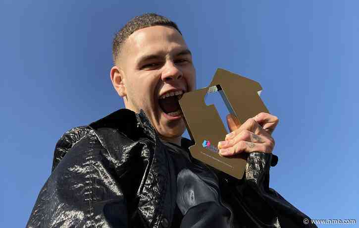Slowthai hits Number One with ‘TYRON’, dedicating the win to “anyone in a dark place”