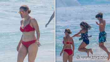 Sen. Ted Cruz's Family Hits Beach in Cancun Without Him