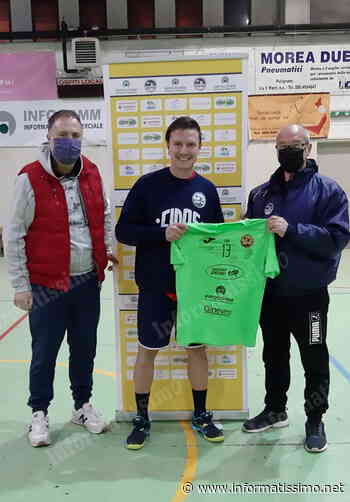 Uisp'80 Pallamano Putignano - Le luci si accendono... - Putignano Informatissimo