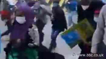 Somalia: Opposition protesters run from government gunfire