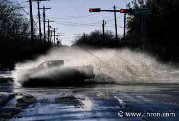 Warmer temps bring relief as cold-weary South starts cleanup