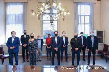 Trotta se reunió con intendentes de la Provincia de Buenos Aires para la coordinación territorial de los programas socioeducativos nacionales - Argentina.gob.ar Presidencia de la Nación