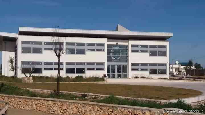 MANDURIA - Scompare dall'elenco il project financing finalizzato al completamento, all'ampliamento, alla gestione dei loculi comunali e dell'illuminazione votiva del cimitero: l'Amministrazione ha infatti deciso di gestire direttamente la costruzione di n