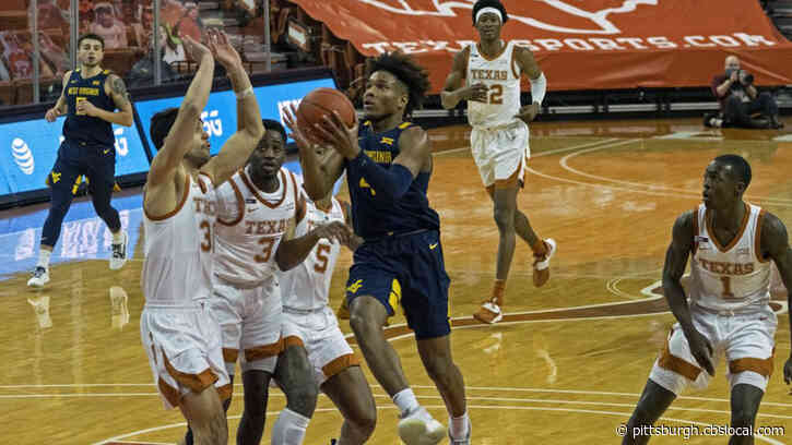 No. 13 WVU Rallies From 19 Points Down, Beat Texas 84-82