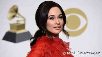 Kacey Musgraves joins celeb pile-on against Ted Cruz, hawks T-shirts to raise storm-relief cash