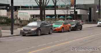Toronto city council votes to temporarily reduce taxi renewal fees - Global News