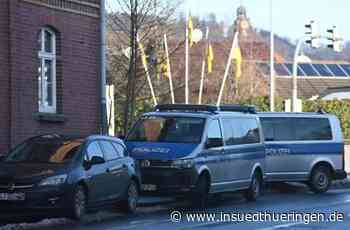 Polizeieinsatz: Kriminalpolizei lässt Haus in Sonneberg durchsuchen - inSüdthüringen