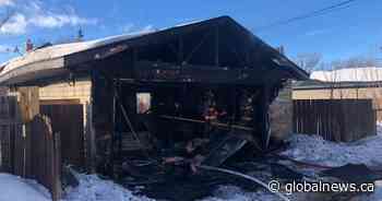 Saskatoon fire crews battle garage blaze in Hudson Bay Park neighbourhood on Saturday