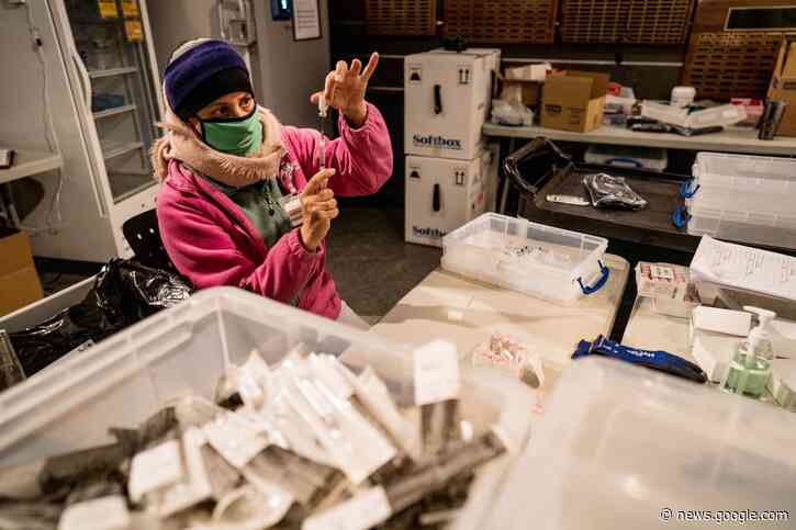 People Who Have Had COVID Should Get Single Vaccine Dose, Studies Suggest - Yahoo News