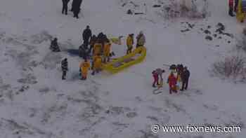 Cleveland Coast Guard rescues 10 people stranded on ice floe near park