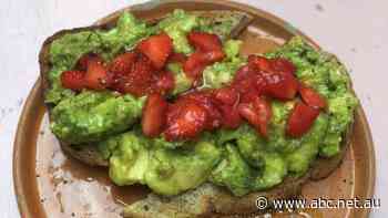 Avocados and berries boost Costa Group profits, ASX closes Monday flat