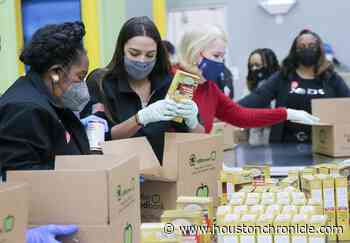 Rep. Alexandria Ocasio-Cortez visits Houston in wake of historic Texas winter storm - Houston Chronicle