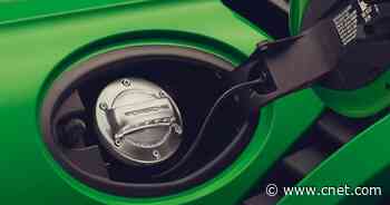 Porsche synthetic E-Fuel gas is just as clean as an EV, exec says     - Roadshow