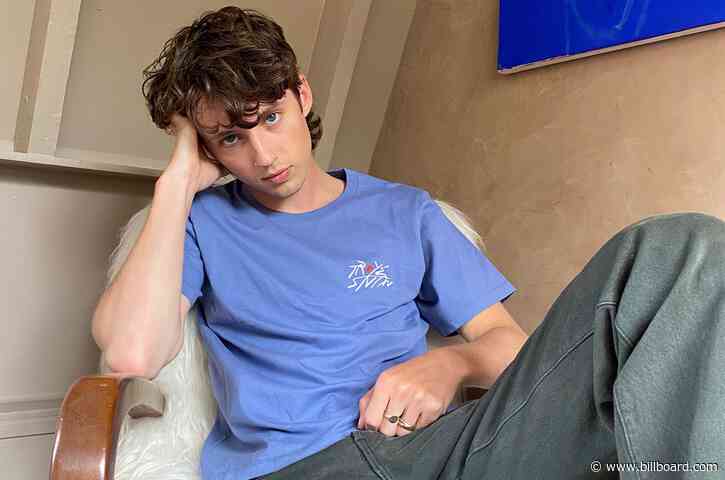 Troye Sivan Partners With Uniqlo for Exclusive T-Shirt Collaboration